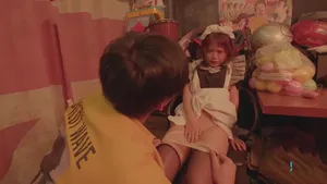 Hẹn hò với một cô gái dễ thương mặc đồ xanh, liếm và cưỡi cô ấy thật mạnh...