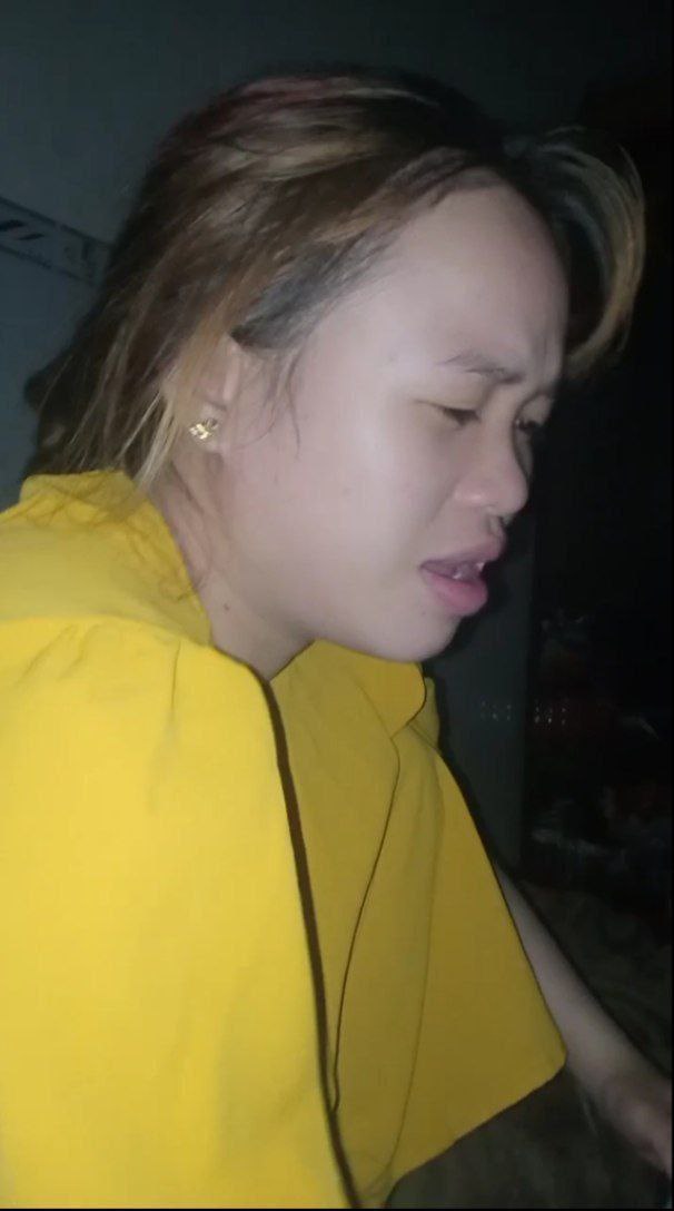 Xxx đồng nghiệp nữ cả đêm khi ngủ nhờ nhà cô ấy vì trễ tàu